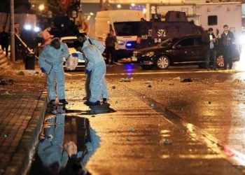 В Стамбуле прогремел взрыв под эстакадой, есть пострадавшие
