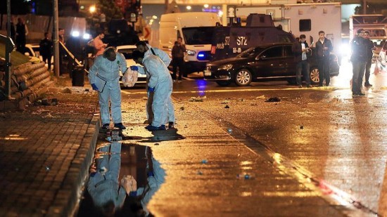 В Стамбуле прогремел взрыв под эстакадой, есть пострадавшие