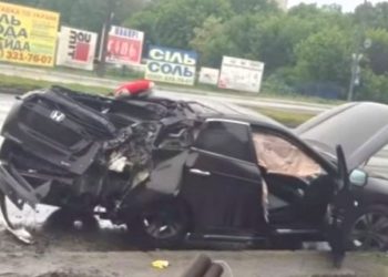 Опубликовано видео с места аварии автомобиля Антона Геращенко в Киеве