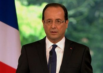 Президент Франции подтвердил, что самолет EgyptAir разбился в Средиземном море
