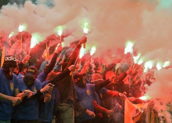 Участники марша в Киеве использовали дымовые шашки