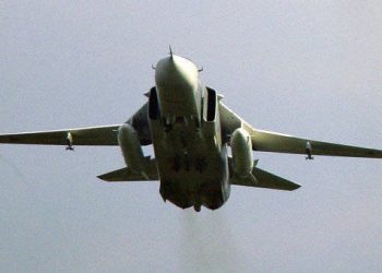 Россия перебрасывает в Крым фронтовые бомбардировщики и истребители
