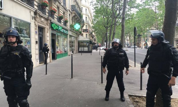 В Париже задержали подозреваемого в терроризме