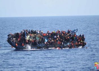 Итальянские военные спасли в Средиземном море 550 мигрантов из Ливии