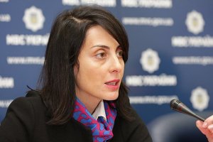 Деканоидзе призвала ВР помочь уничтожить «воров в законе»