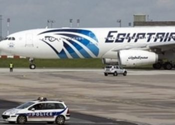 За минуты до крушения с самолета EgyptAir поступали тревожные сообщения