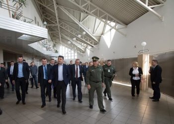 Гройсман поставил ультиматум Львовской таможне, - СМИ