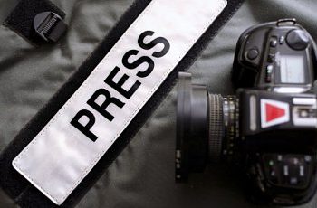 Оперативники расследуют нападение на журналистов «Наші гроші»