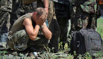 В Луганске жители избили пьяных российских военных, метавших ножи в жилые дома
