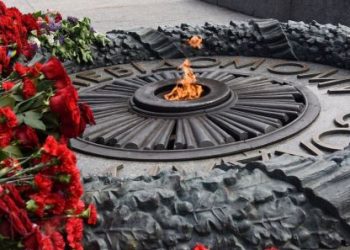 Украинцев могут оставить без выходных на майские праздники, - СМИ