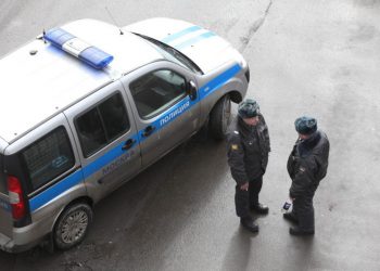 Подросток зарезал в московском подъезде девочку