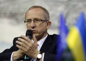 Томбинский ничего не знает о проблемах с отменой виз для Украины