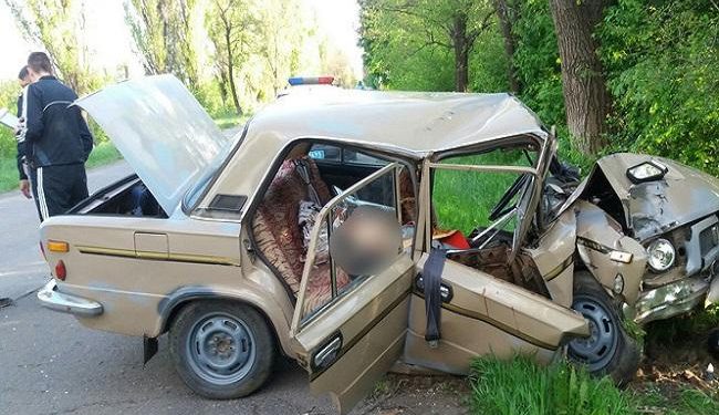На Пасху в Кривом Роге священники попали в смертельную аварию