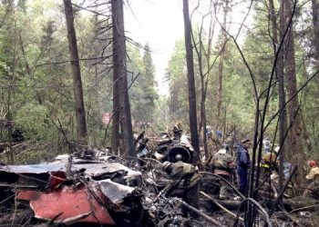 Опубликовано первое видео с места крушения российского истребителя Су-27