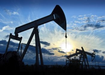 Ситуация в США и Британии влияет на снижение цен на нефть