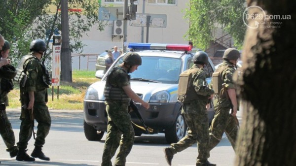 Ранивший полицейского в Мариуполе стрелок сдался