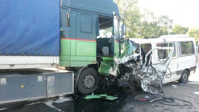 Обнародованы фото смертельной аварии с украинцами в России