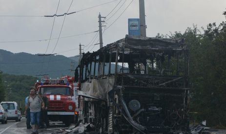 В Крыму сгорел автобус, перевозивший детей