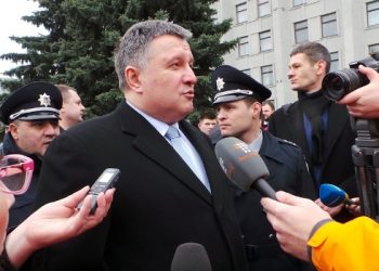 Глава МВД Украины уйдет в отставку, если будет создана милиция «ЛНР» и «ДНР»