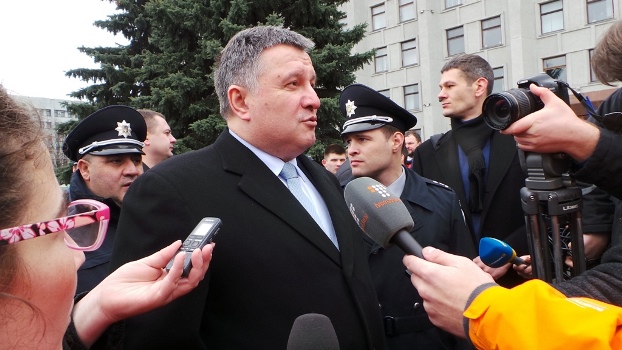 Глава МВД Украины уйдет в отставку, если будет создана милиция «ЛНР» и «ДНР»