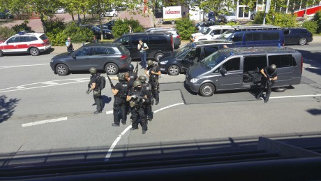 В Германии оперативники ликвидировали нападающего в кинотеатре