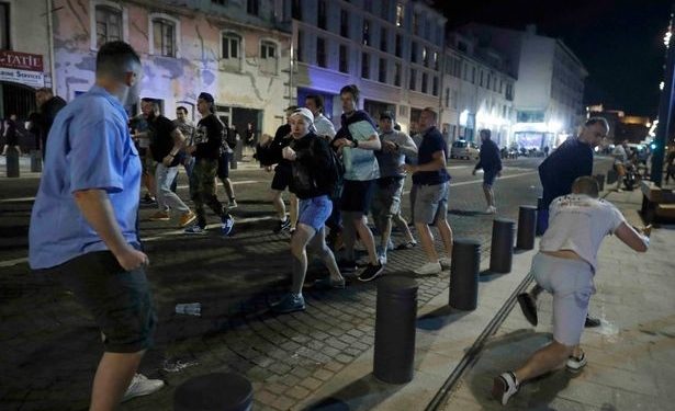 Английские фанаты снова устроили беспорядки в Марселе