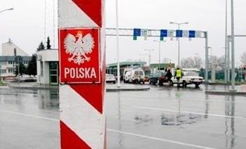 На границе с Польшей скопились тысячи машин