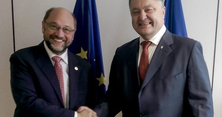 Украинский президент рассказал, когда стране ждать безвизового режима с ЕС