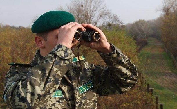 Украинец пытался незаконно ввезти из России 1 кг пластида и боеприпасы