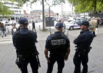 Во Франции неизвестные расстреляли выходцев из РФ