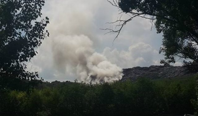 На свалке в Грибовичах образовался гигантский разлом