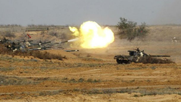 На военном полигоне в РФ прогремела серия мощных взрывов