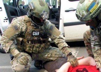 «Волонтер» из Франции хотел купить в Украине оружие для терактов