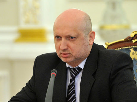 Турчинов: РФ сломает зубы об украинскую Конституцию