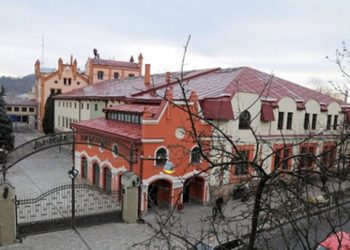 Неизвестные сообщили о заминировании львовского пивзавода