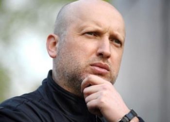 Турчинов заговорил о введении ы Украине военного положения