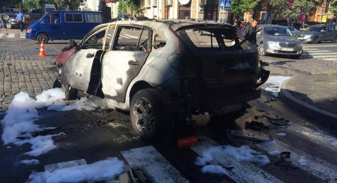 В результате взрыва машины в Киеве погиб журналист