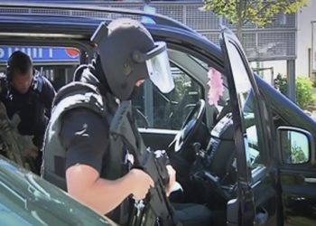 Мужчина открыл стрельбу в берлинском медучреждении