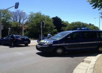 Во Франции вооруженный гражданин захватил гостиницу