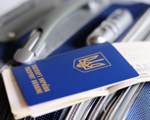 Хан назвал дедлайн для безвизового режима ЕС с Украиной