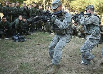 Боевики на Донбассе охотятся на «наемников НАТО»