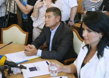 Парубий подписал разрешение на арест Онищенко, - пресса