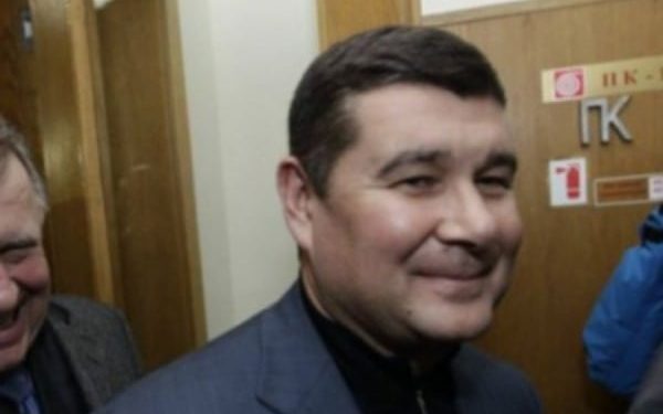 Онищенко могут осудить заочно, - Матиос