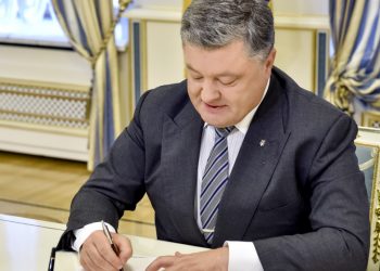 Порошенко заявил, что Украина может научить НАТО воевать с РФ
