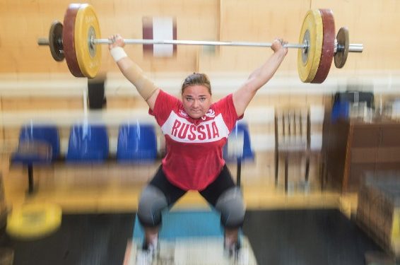 Главный тренер российской сборной назвал решение IWF бандитизмом