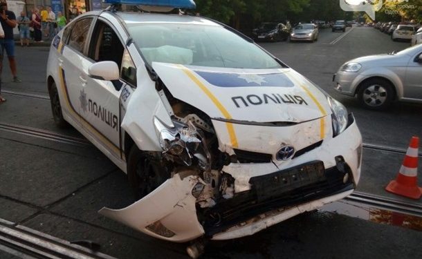 В Одессе случилась тройная авария с участием полицейского Prius