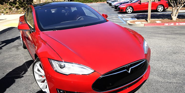 В США расследуют первое смертельное ДТП с Tesla