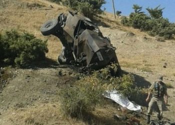 В Турции боевики взорвали авто с военными, есть погибшие