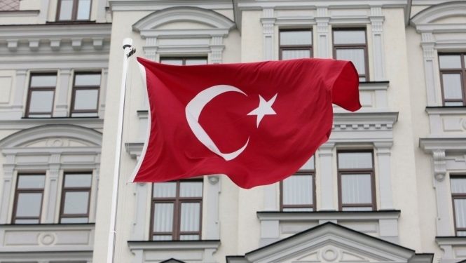 В Турции отстранили 15 тысяч сотрудников системы образования