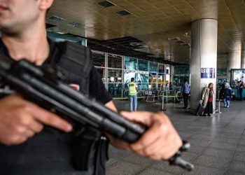 Задержаны ещё шесть подозреваемых в причастности к теракту в Стамбуле, - СМИ